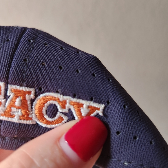 Texas Longhorns Under Armour Performance Fitted Legacy On-Field Fit Cap Sz. Med - Picture 16 of 16